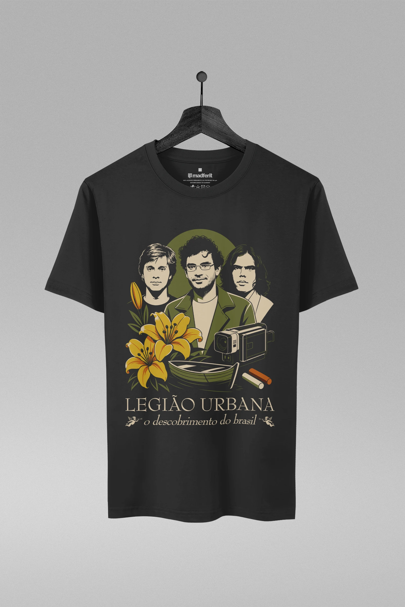Camiseta preta com estampa O Descobrimento do Brasil da banda Legião Urbana