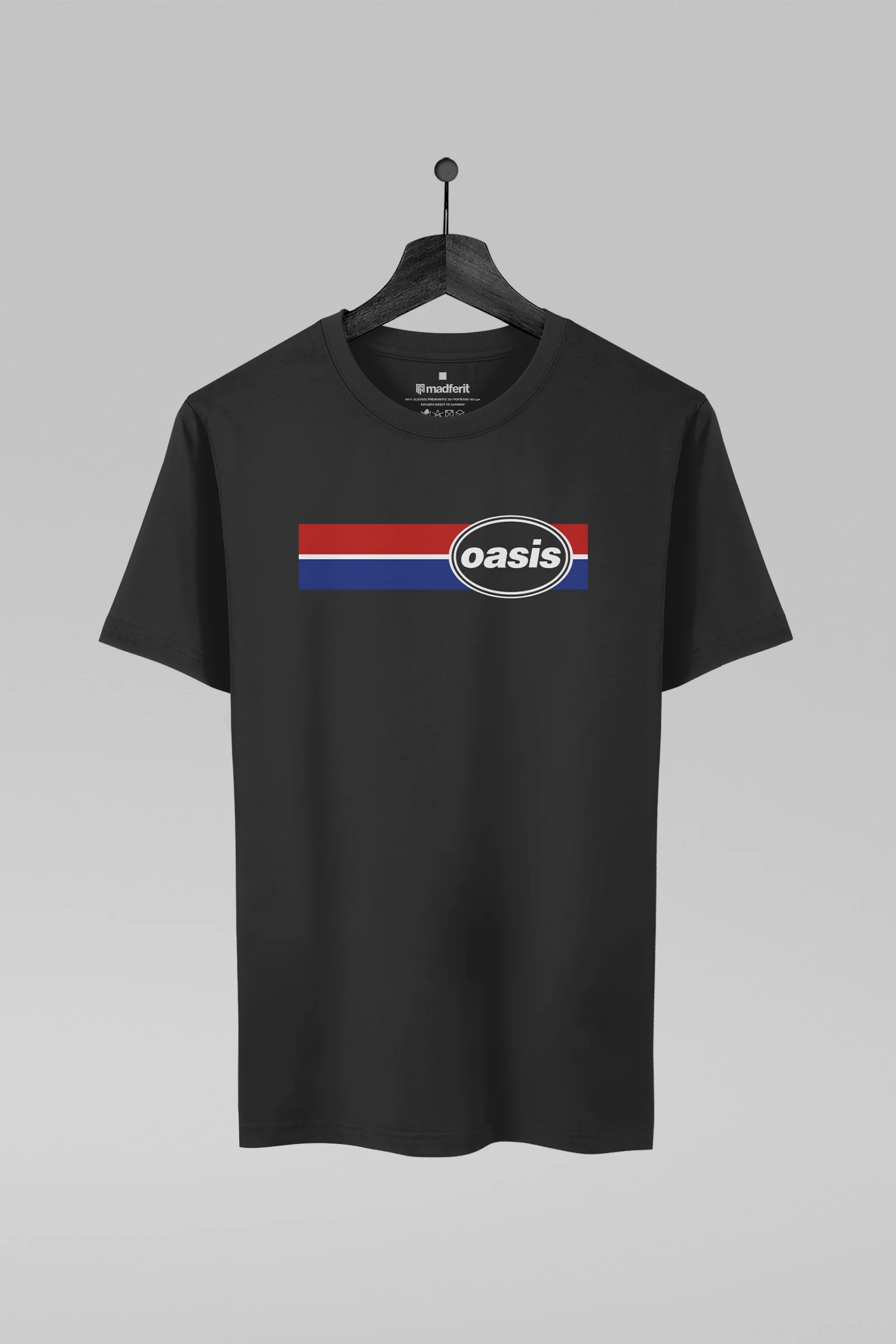Camiseta preta com estampa da banda Oasis
