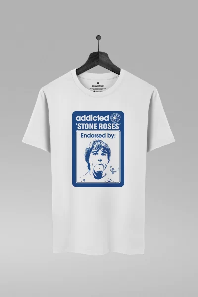 Camiseta branca com estampa da banda The Stone Roses