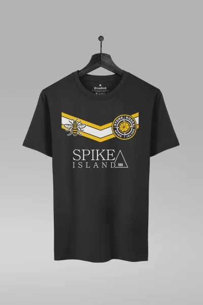 Camiseta preta com estampa da banda The Stone Roses