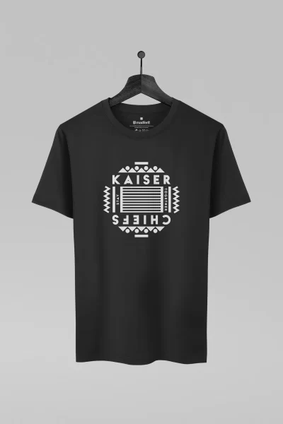 Camiseta preta com estampa da banda Kaiser Chiefs