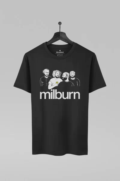 Camiseta preta com estampa da banda Milburn