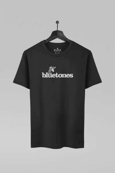 Camiseta preta com estampa da banda The Bluetones