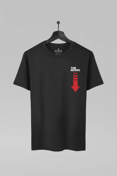 Camiseta preta com estampa da banda The Kooks