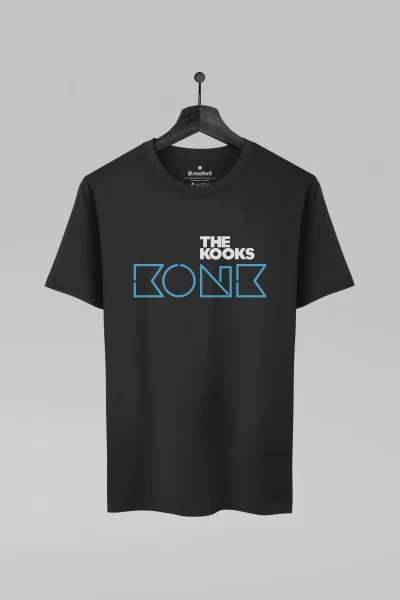 Camiseta preta com estampa da banda The Kooks