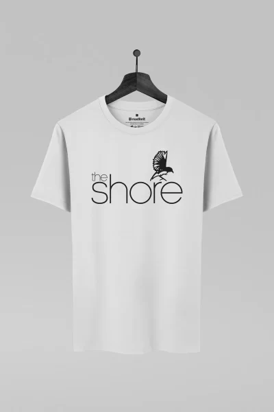 Camiseta branca com estampa da banda The Shore