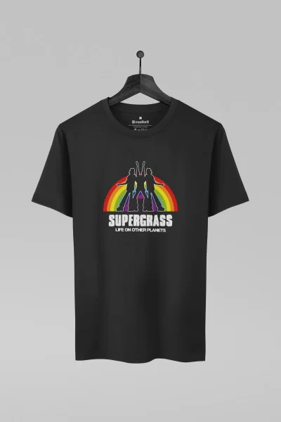 Camiseta preta com estampa da banda Supergrass