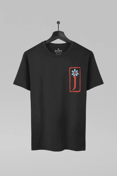 Camiseta preta com estampa da banda James