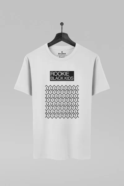 Camiseta branca com estampa da banda Black Kids