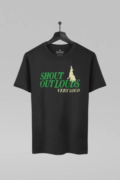 Camiseta preta com estampa da banda Shout Out Louds