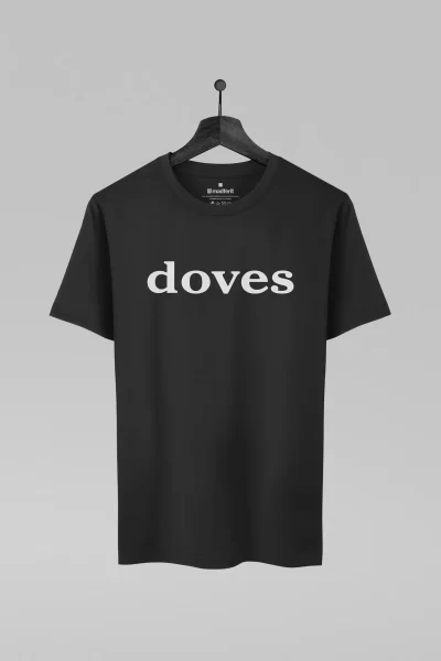 Camiseta preta com estampa da banda Doves