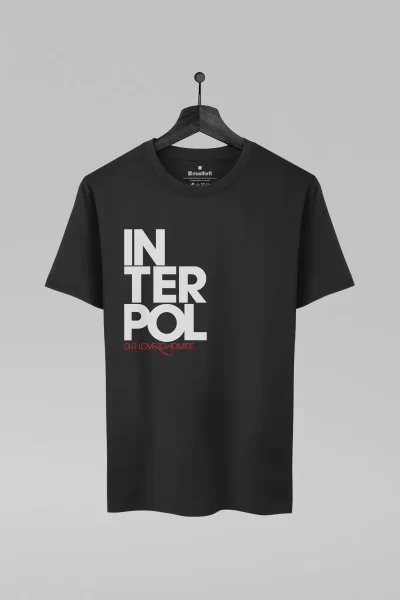 Camiseta preta com estampa da banda Interpol