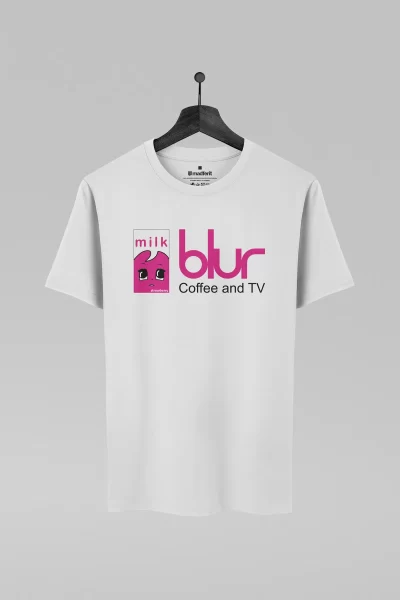 Camiseta branca com estampa da banda Blur
