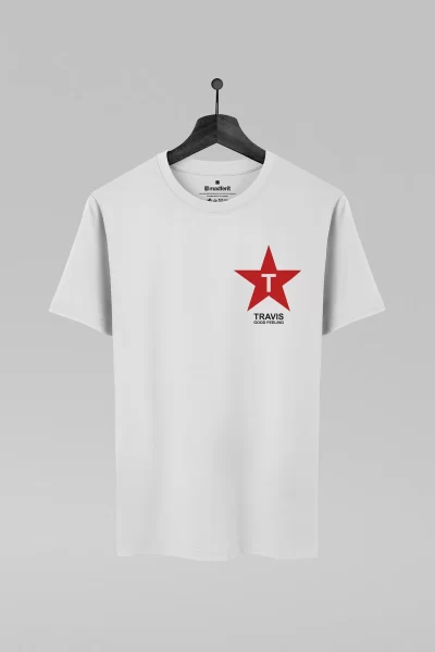 Camiseta branca com estampa da banda Travis