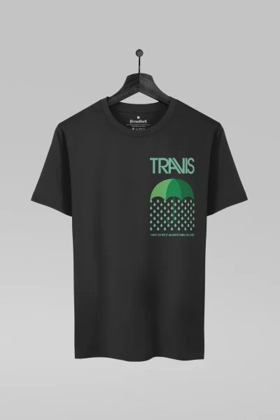 Camiseta preta com estampa da banda Travis