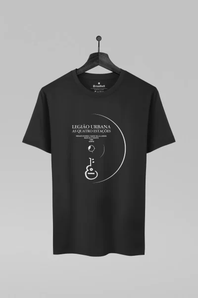 Camiseta preta com estampa da banda Legião Urbana