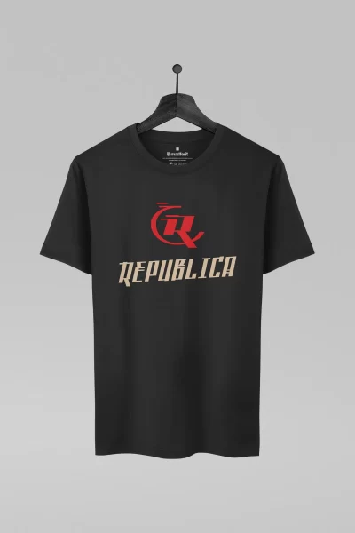 Camiseta preta com estampa da banda Republica