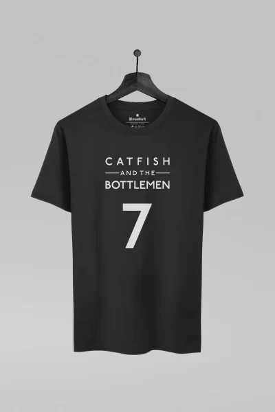 Camiseta preta com estampa da banda Catfish And The Bottlemen