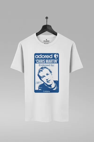 Camiseta branca com estampa da banda Coldplay