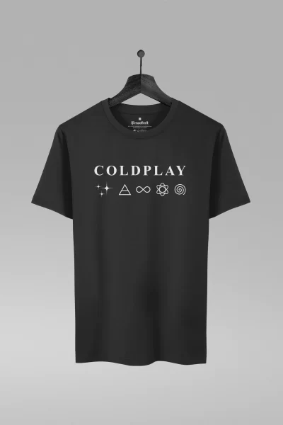 Camiseta preta com estampa da banda Coldplay