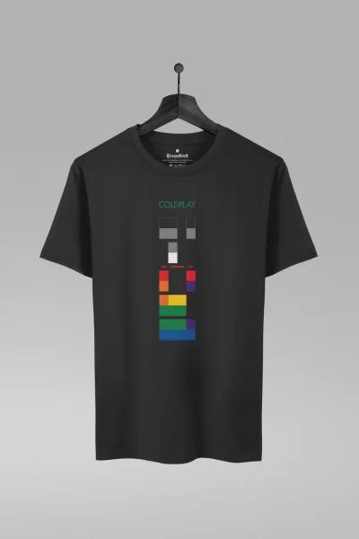 Camiseta preta com estampa da banda Coldplay