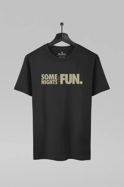 Camiseta preta com estampa da banda Fun
