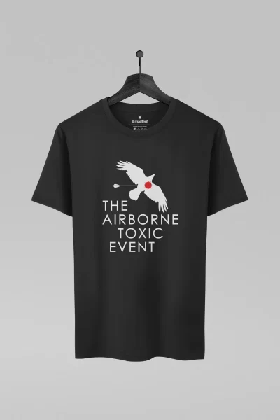 Camiseta preta com estampa da banda The Airborne Toxic Event