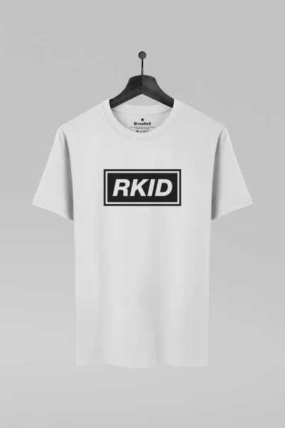 Camiseta branca com estampa do Liam Gallagher