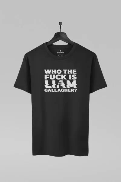 Camiseta preta com estampa do Liam Gallagher
