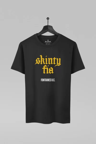 Camiseta preta com estampa da banda Fontaines D.C