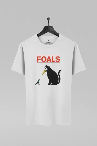 Camiseta branca com estampa da banda Foals