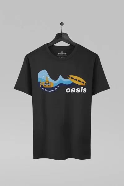 Camiseta preta com estampa da banda Oasis