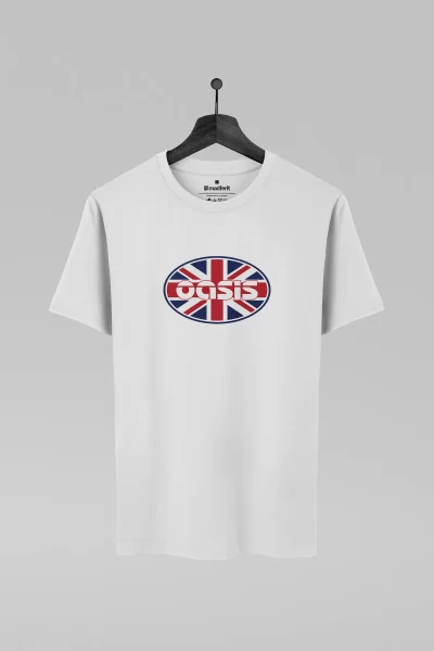 Camiseta branca com estampa da banda Oasis