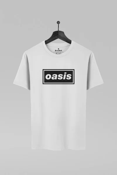 Camiseta branca com estampa da banda Oasis