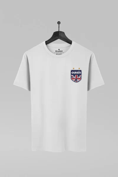 Camiseta branca com estampa da banda Oasis