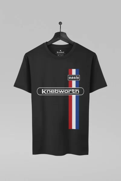 Camiseta preta com estampa da banda Oasis