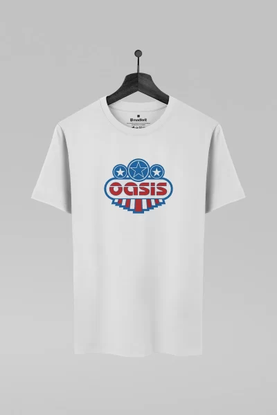 Camiseta branca com estampa da banda Oasis