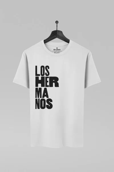 Camiseta branca com estampa da banda Los Hermanos
