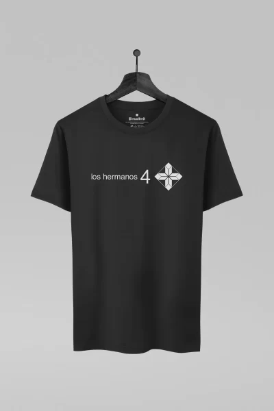 Camiseta preta com estampa da banda Los Hermanos
