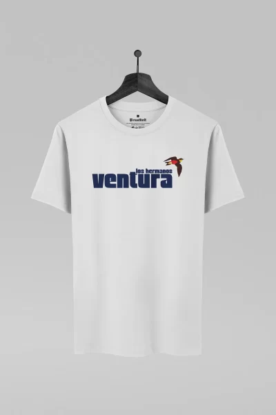 Camiseta branca com estampa da banda Los Hermanos