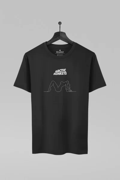 Camiseta preta com estampa da banda Arctic Monkeys