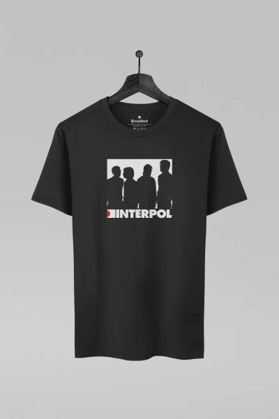 Camiseta preta com estampa da banda Interpol