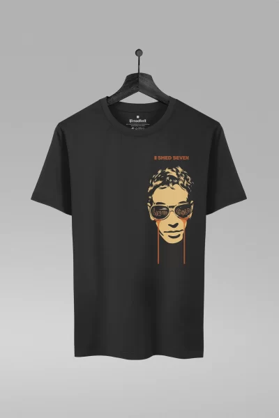 Camiseta preta com estampa da banda Shed Seven