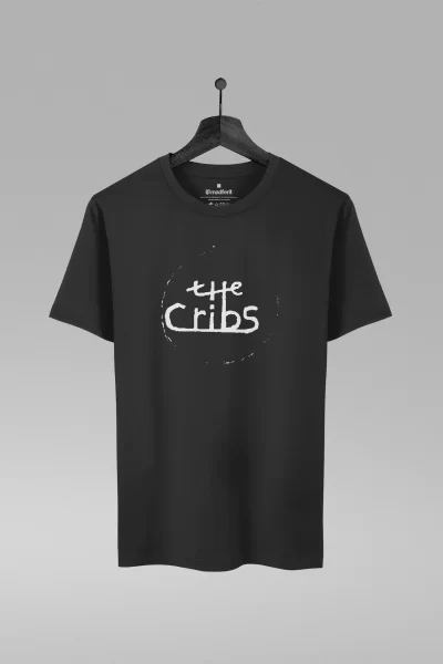 Camiseta preta com estampa da banda The Cribs
