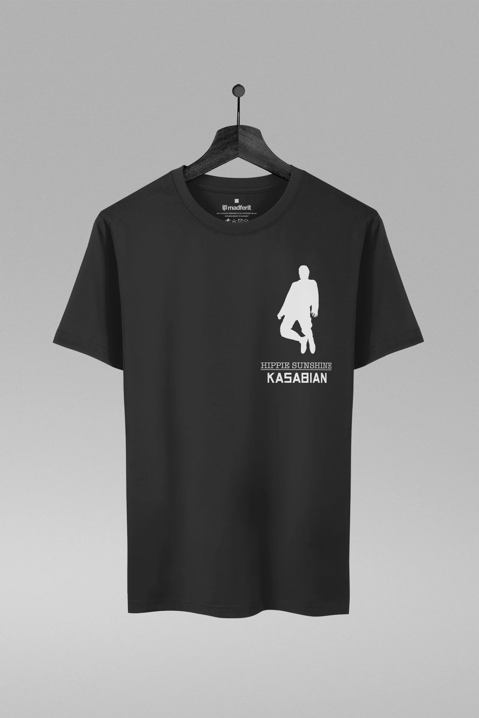 Camiseta preta com estampa da banda Kasabian