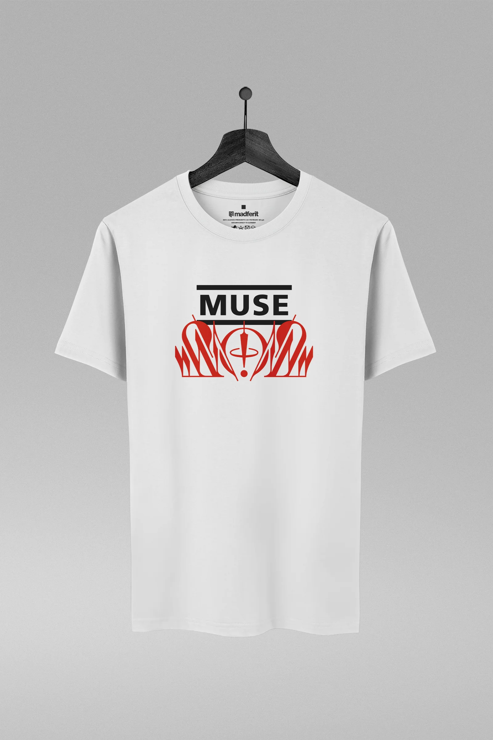 Camiseta branca com estampa da banda Muse