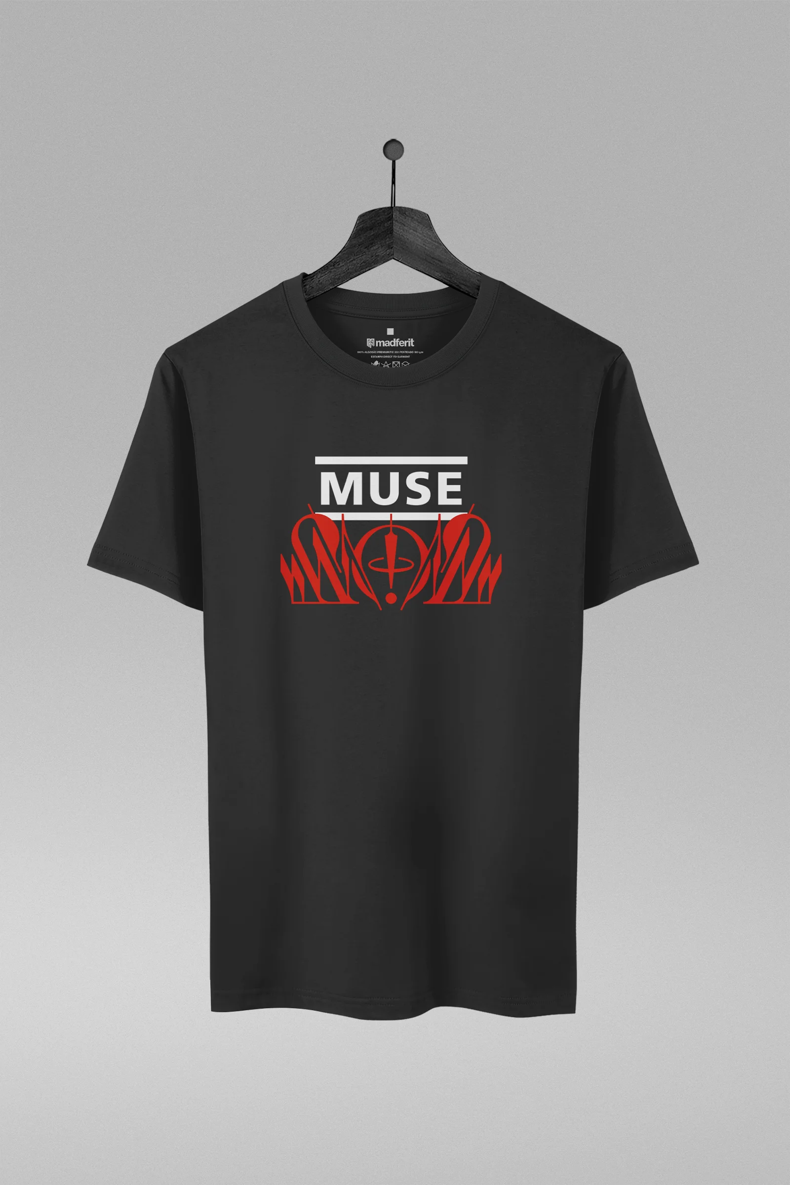 Camiseta preta com estampa da banda Muse