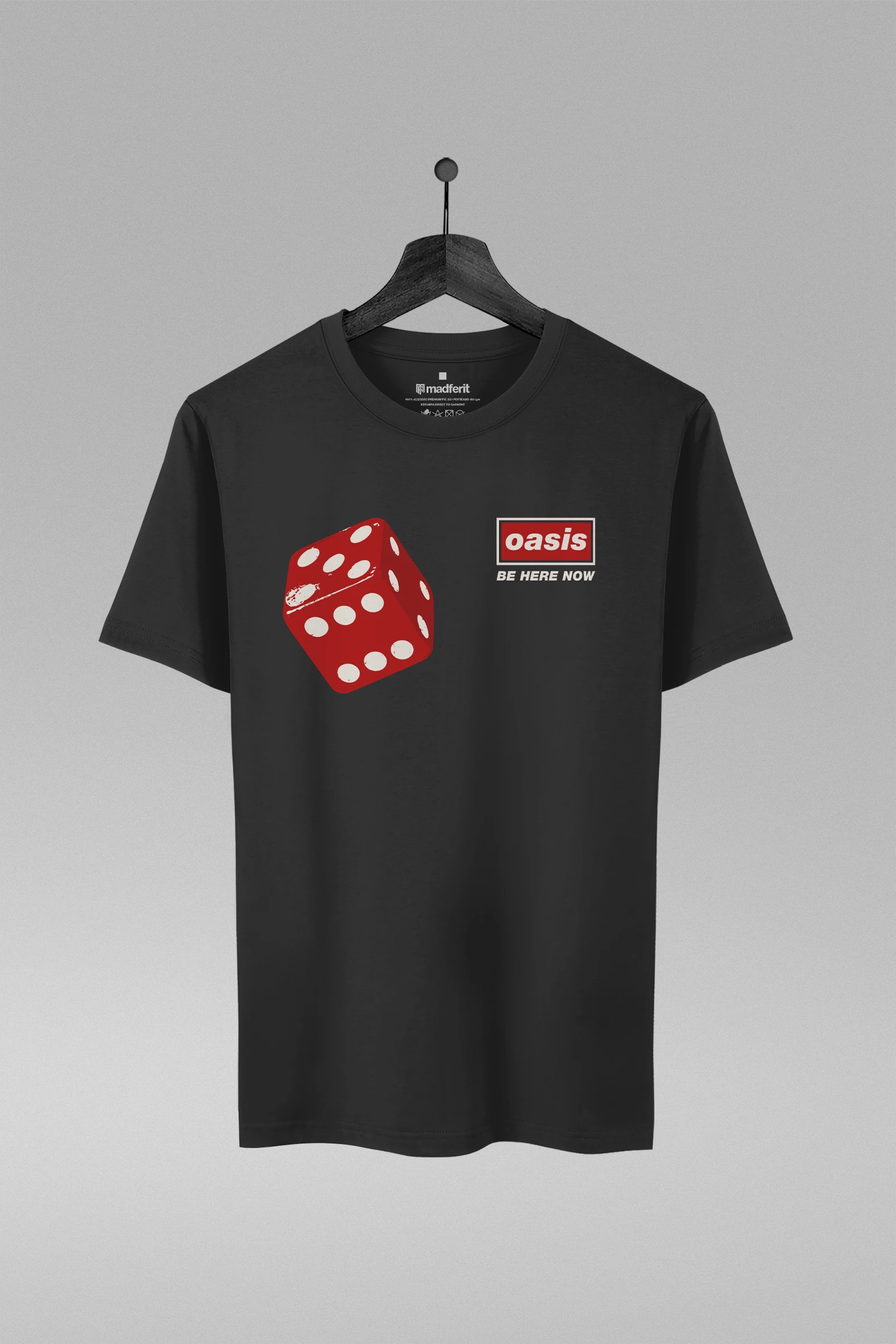 Camiseta preta com estampa Be Here Now da banda Oasis
