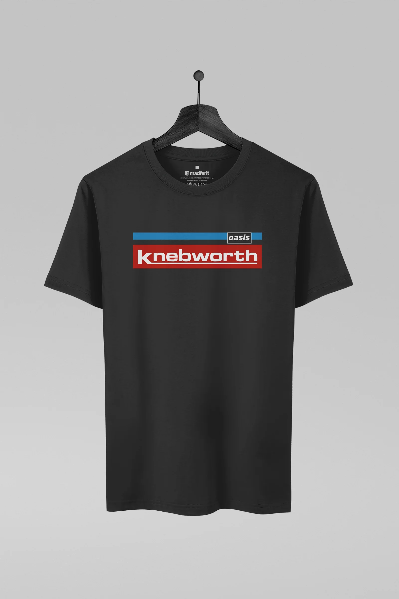 Camiseta preta com estampa da banda Oasis