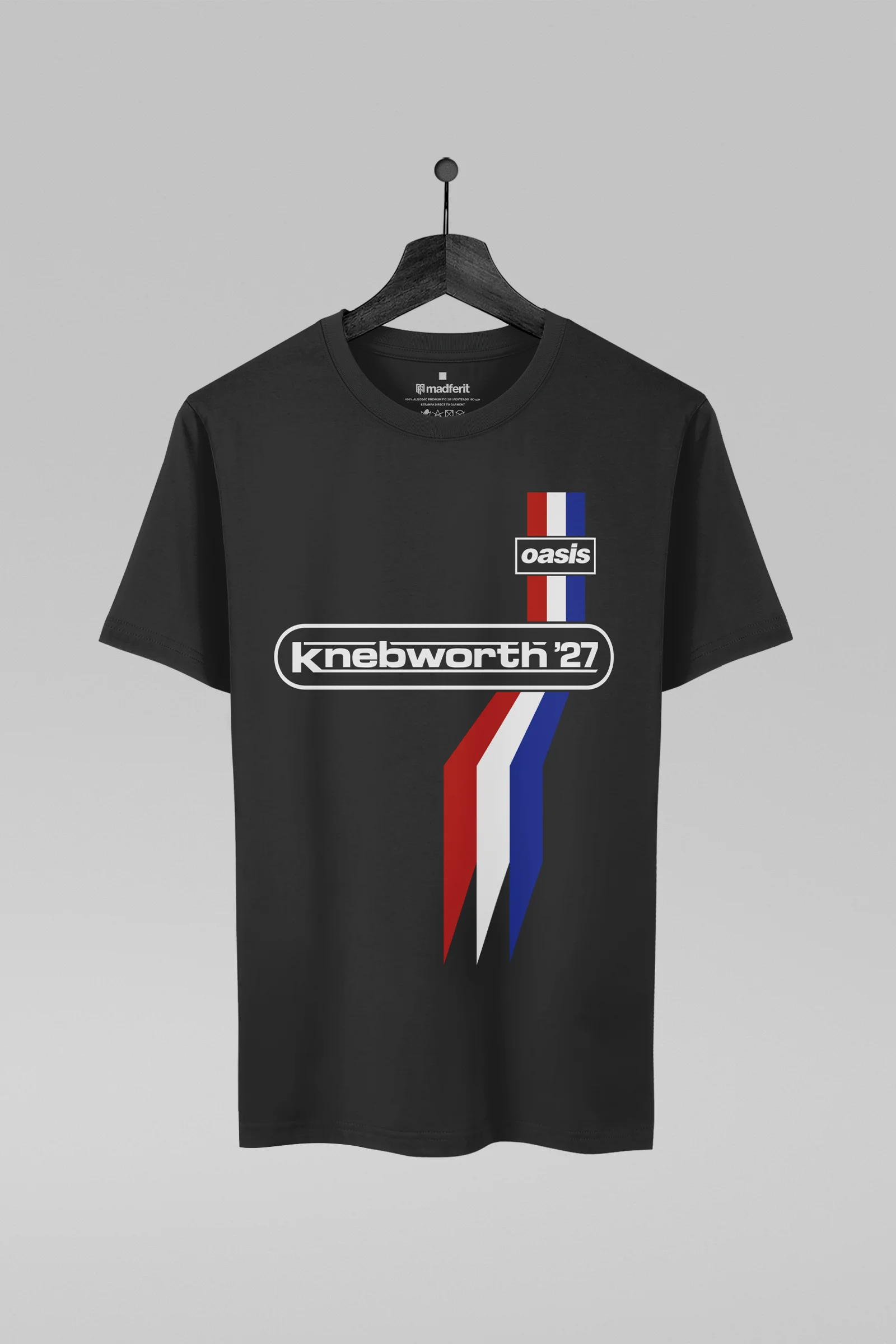 Camiseta preta com estampa da banda Oasis